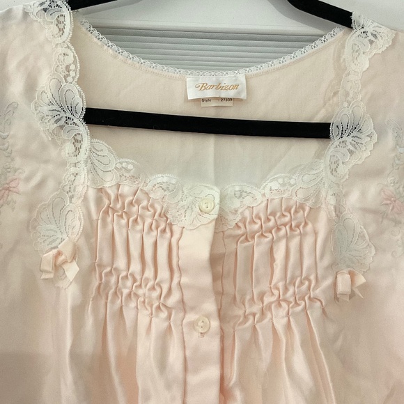 Vintage Peach Barbizon Cottage Core Satin Gown with Lace Trim Sz Small Petite - Picture 3 of 16